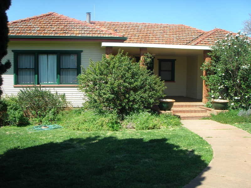 147 Marsh Street, Armidale NSW 2350
