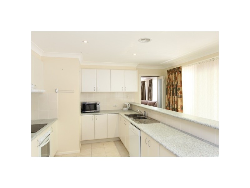 33 Macdonald Drive, Armidale NSW 2350