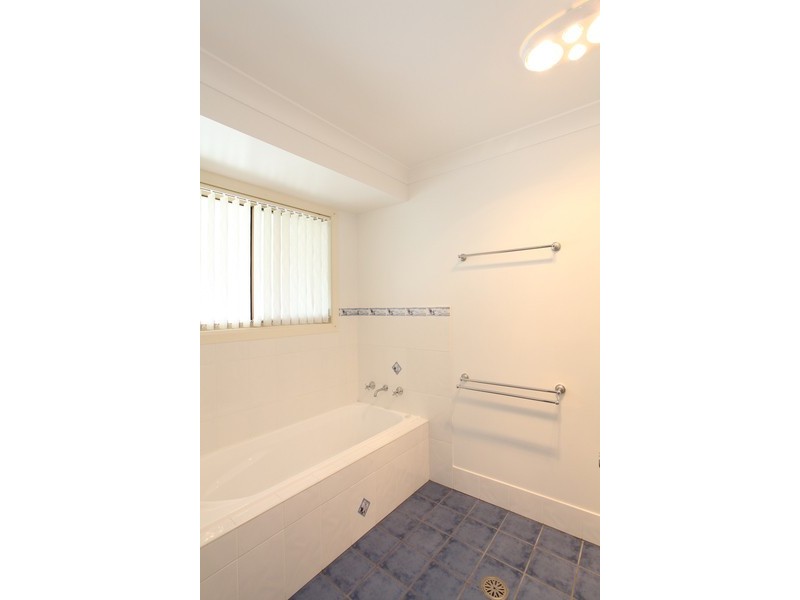 33 Macdonald Drive, Armidale NSW 2350