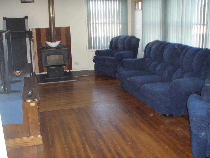 13 Coopers Lane, Uralla NSW 2358