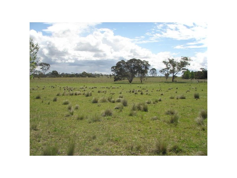 182 Kellys Plains Road, Armidale NSW 2350