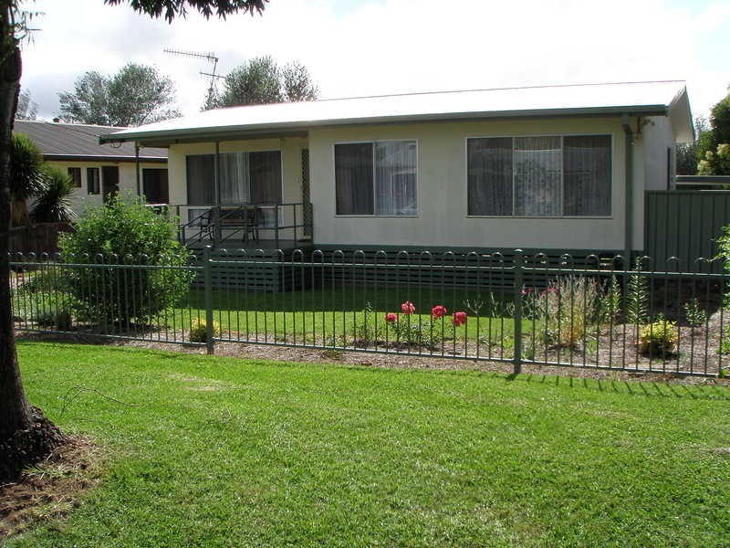 43 Ohio Street, Armidale NSW 2350