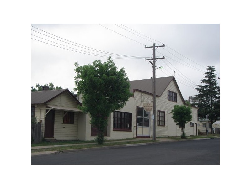 121-123 Allingham Street, Armidale NSW 2350