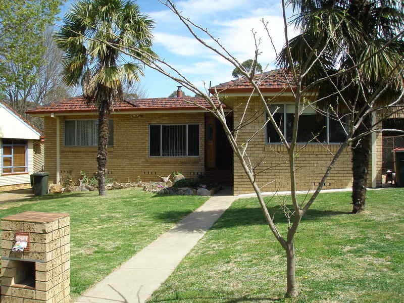 4 Mayfield Avenue, Armidale NSW 2350