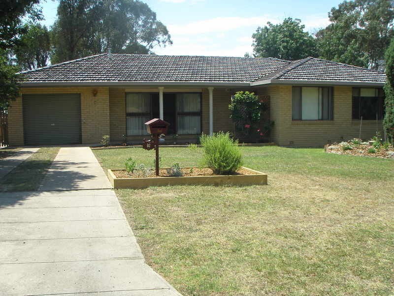 9 Joan Place, Armidale NSW 2350