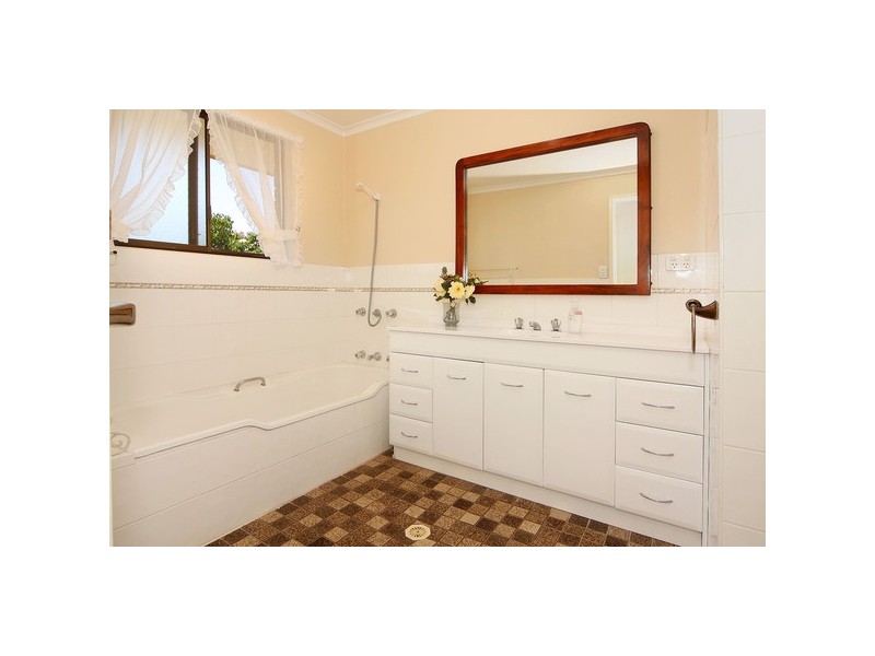 6 Wade Avenue, Armidale NSW 2350