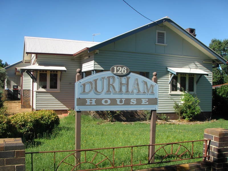 126 Barney Street, Armidale NSW 2350