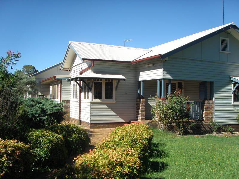 126 Barney Street, Armidale NSW 2350