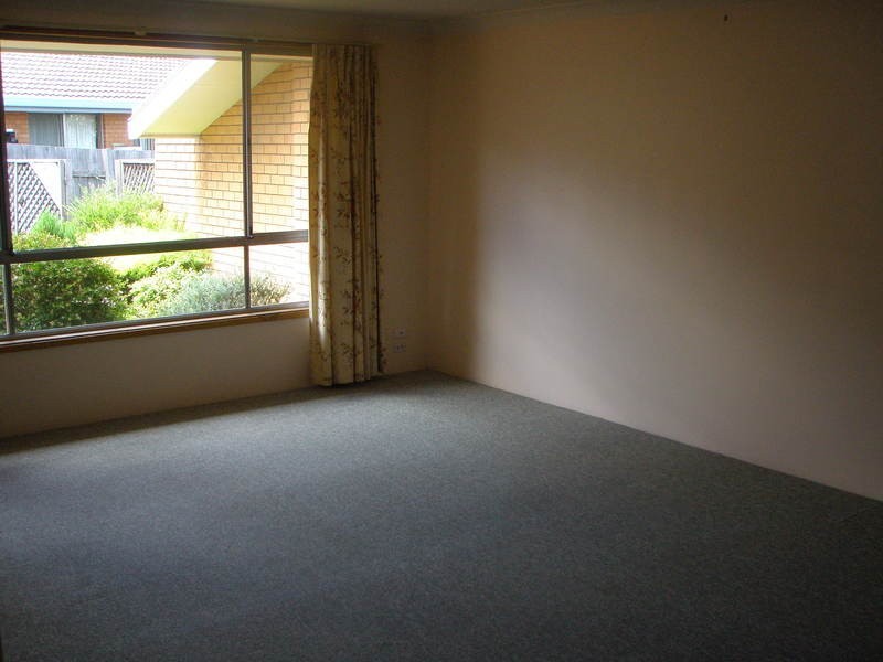 2/12 Dawson Avenue, Armidale NSW 2350