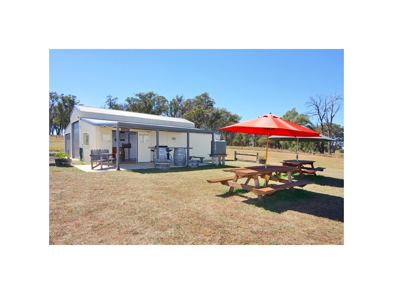 884 Boorolong Road, Armidale NSW 2350
