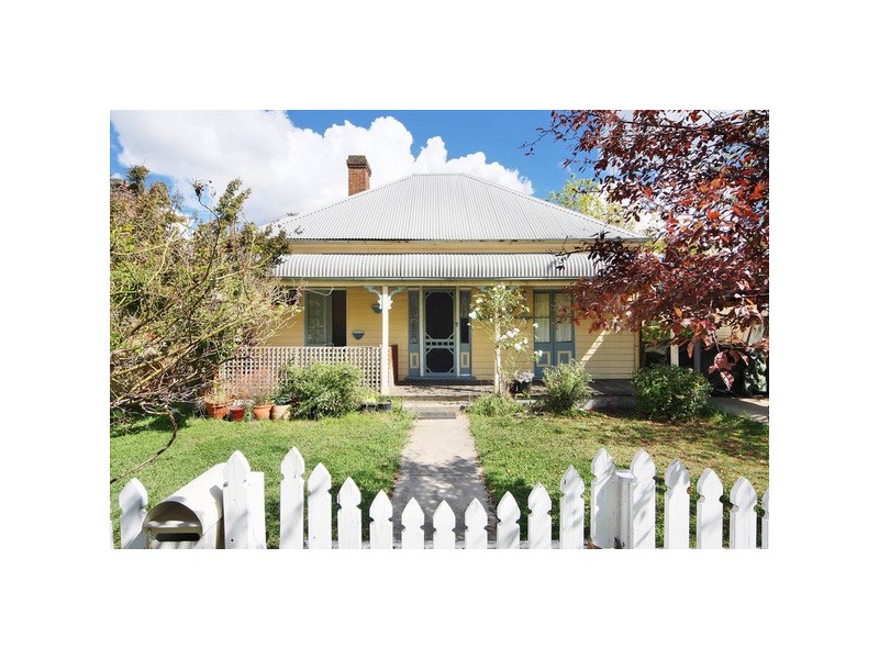 182 Brown Street, Armidale NSW 2350