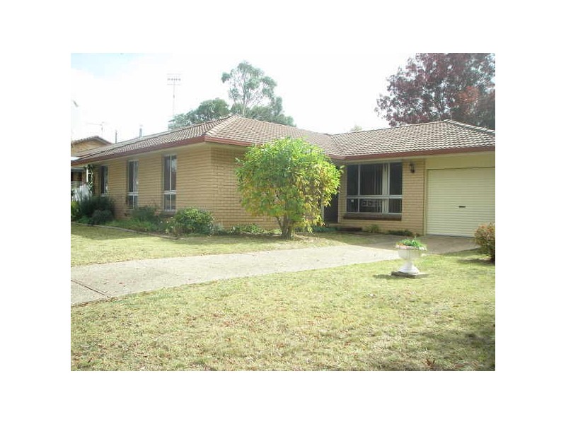 23 Watson Avenue, Armidale NSW 2350