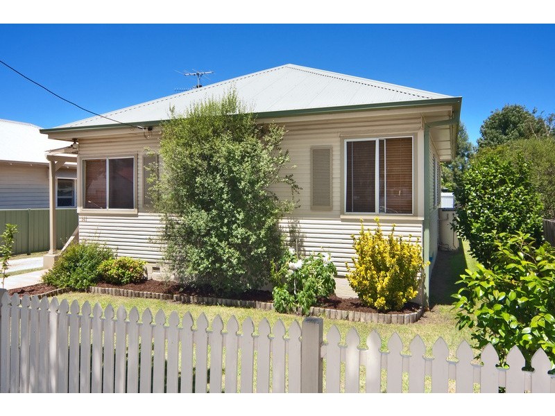 141 Butler Street, Armidale NSW 2350