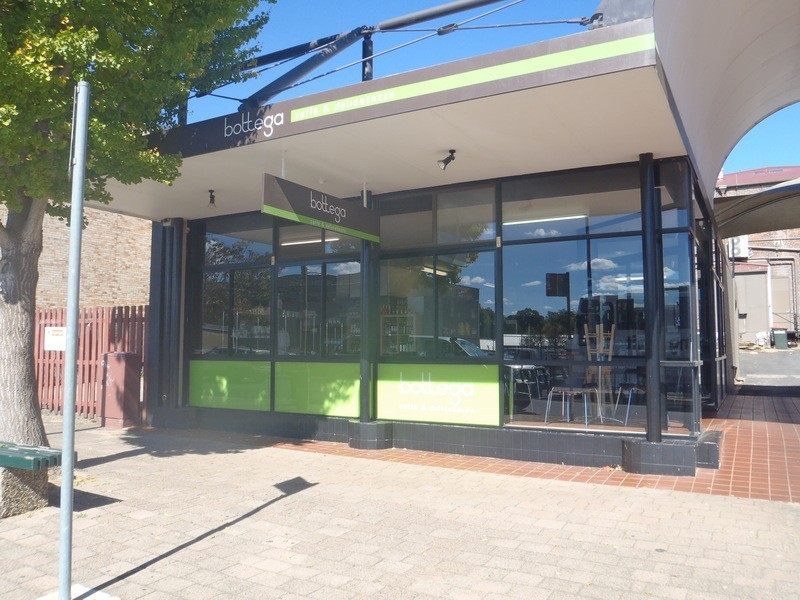 2/14 Moore Street, Armidale NSW 2350