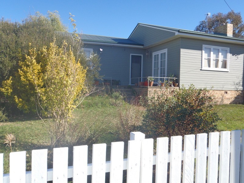 6 Dawson Avenue, Armidale NSW 2350