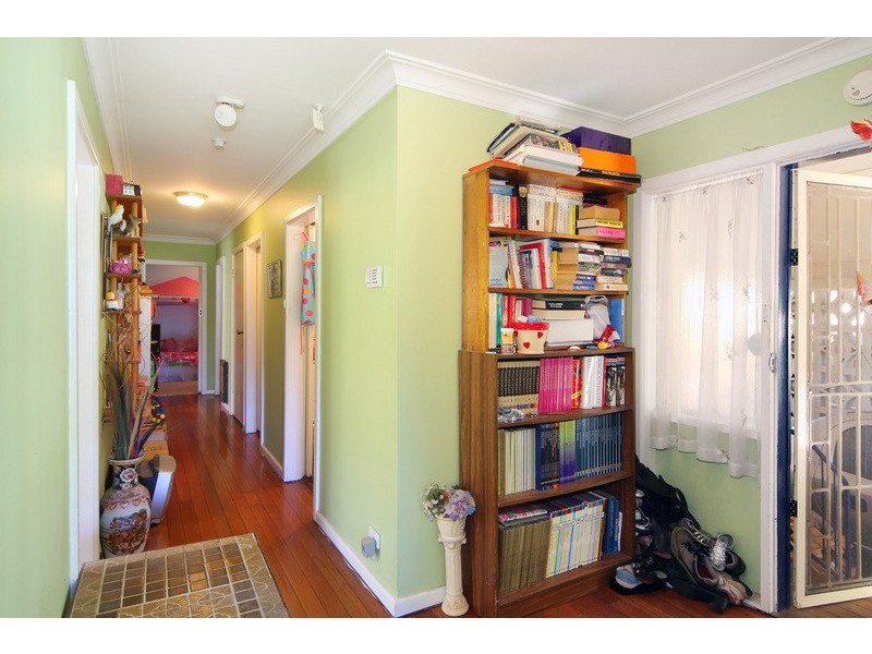 32 Enid Street, Armidale NSW 2350