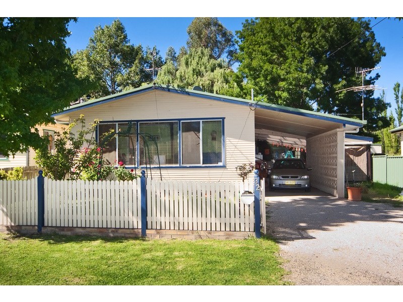 32 Enid Street, Armidale NSW 2350