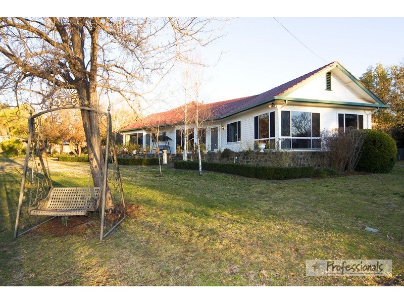 30 Garibaldi Street, Armidale NSW 2350