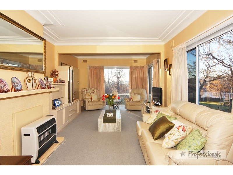 30 Garibaldi Street, Armidale NSW 2350