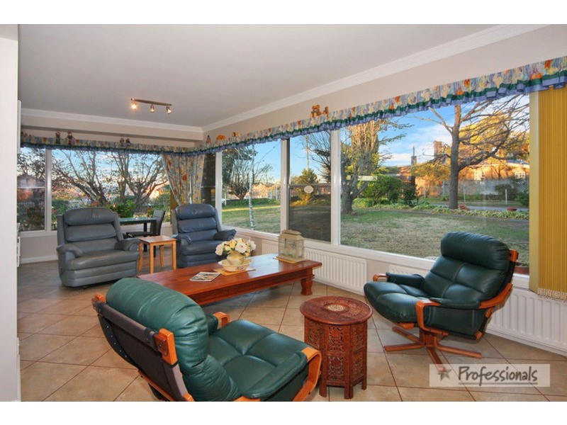 30 Garibaldi Street, Armidale NSW 2350