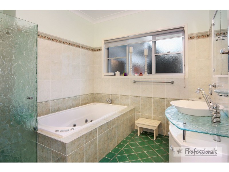 30 Garibaldi Street, Armidale NSW 2350