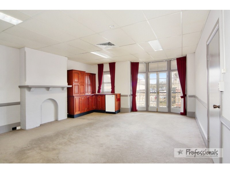111 Faulkner Street, Armidale NSW 2350