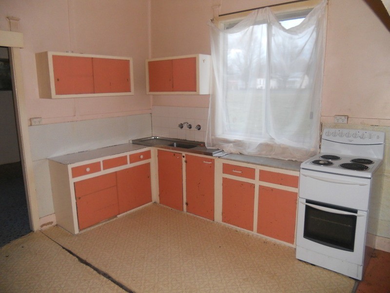 65 Malpas Street, Guyra NSW 2365