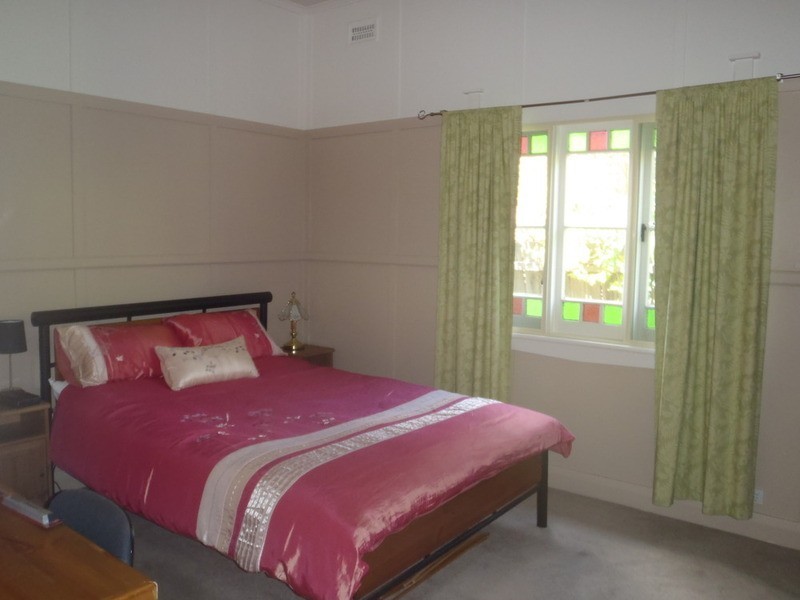 110 Barney Street, Armidale NSW 2350