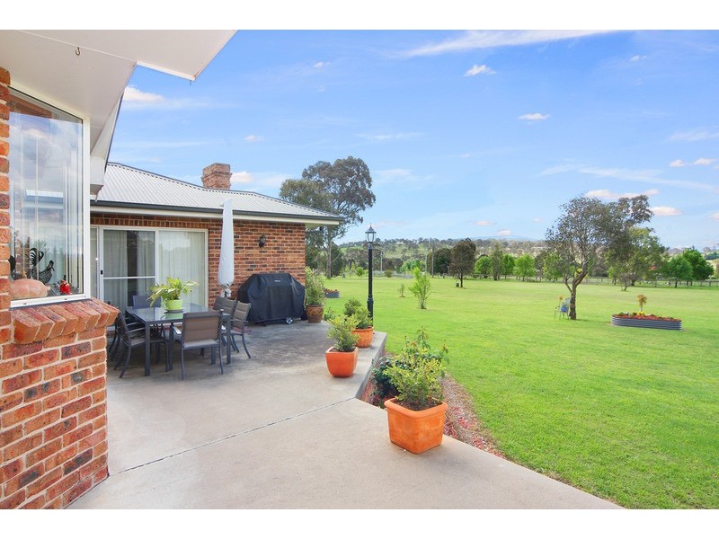 Tilbuster NSW 2350