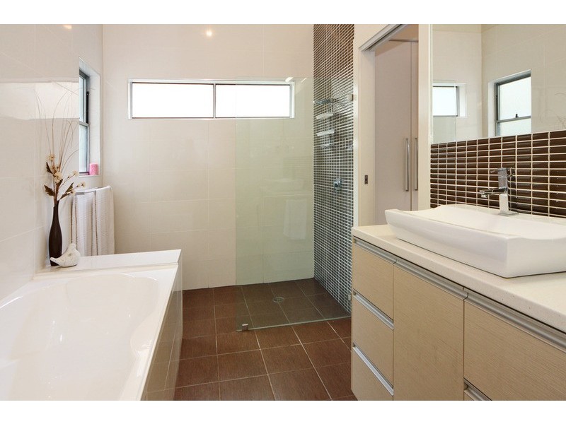 7 Laurence Avenue, Armidale NSW 2350