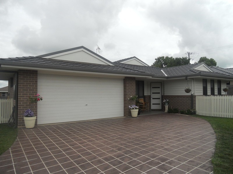 7 Albion Close, Armidale NSW 2350