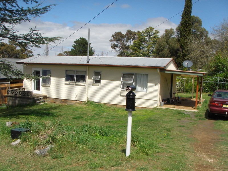 6 College Avenue, Armidale NSW 2350