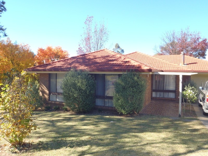 12 Stewart Crescent, Armidale NSW 2350
