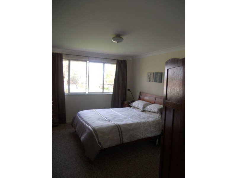 30 Chestnut Avenue, Armidale NSW 2350