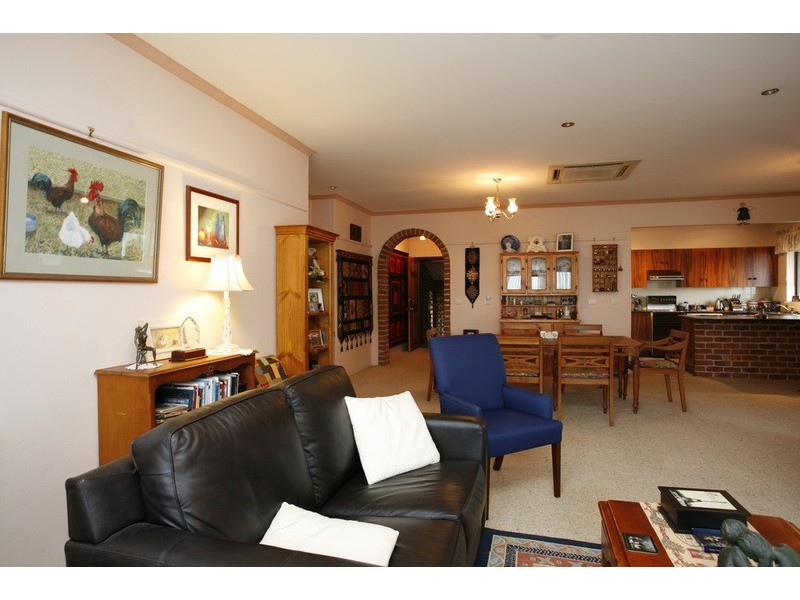 2/137 Brown Street, Armidale NSW 2350