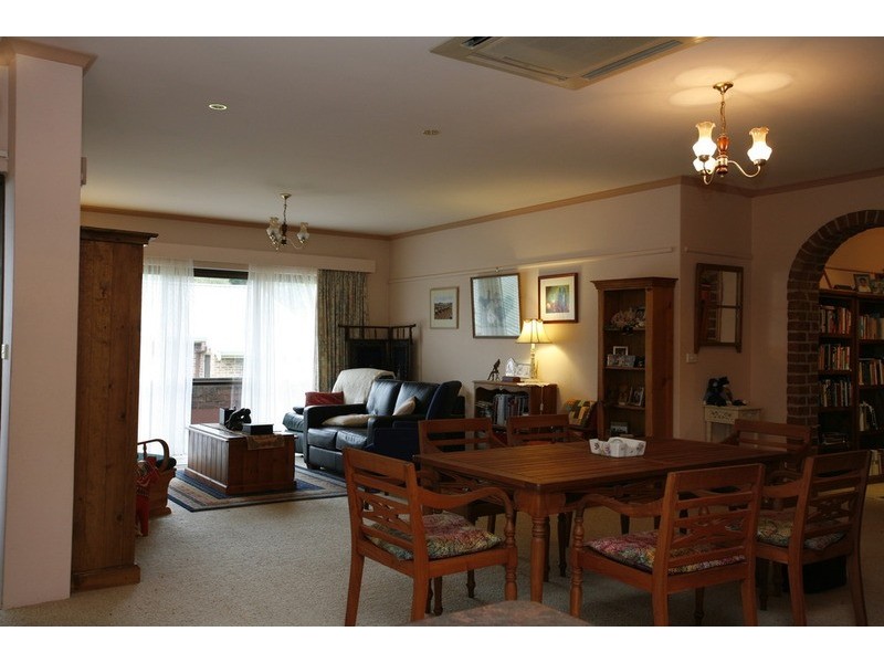 2/137 Brown Street, Armidale NSW 2350