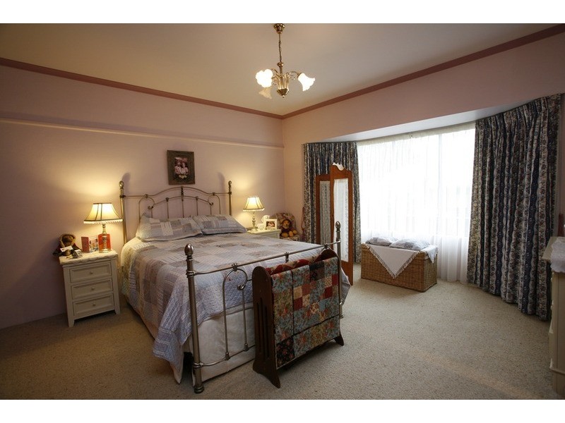 2/137 Brown Street, Armidale NSW 2350