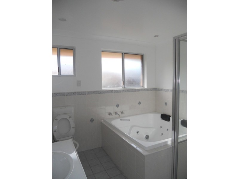 25 Wigan Avenue, Armidale NSW 2350