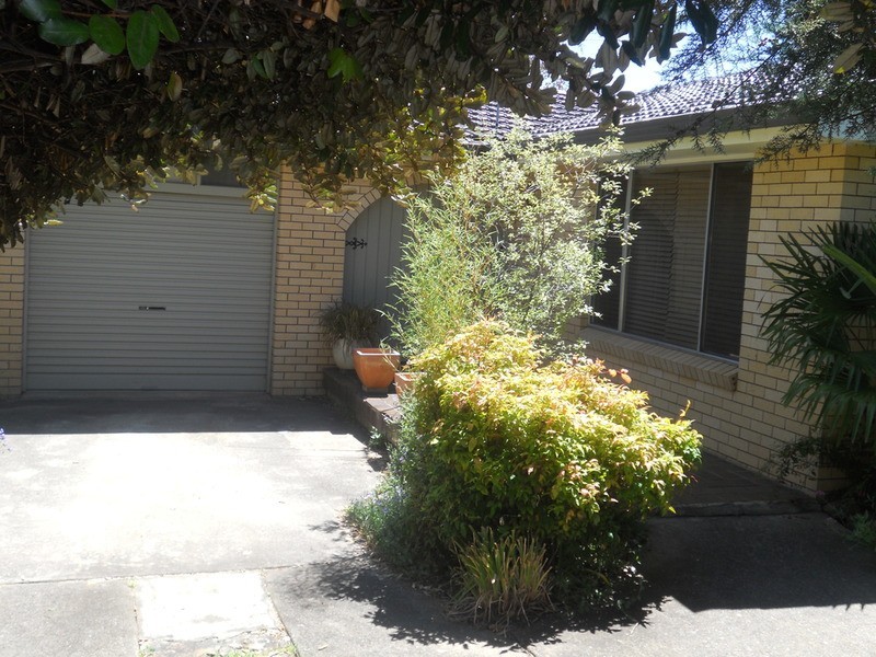 11 McKeon Avenue, Armidale NSW 2350