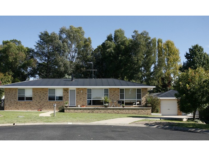 10 Florence Crescent, Armidale NSW 2350