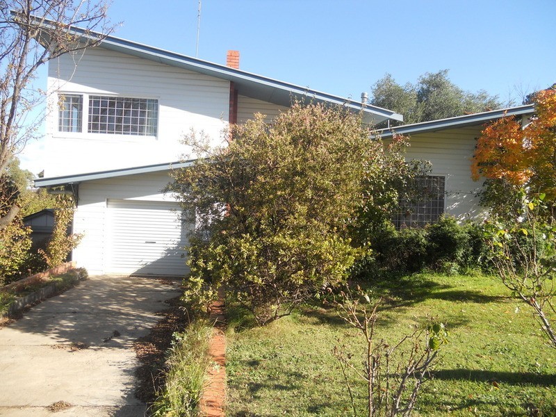 128 Jeffrey Street, Armidale NSW 2350