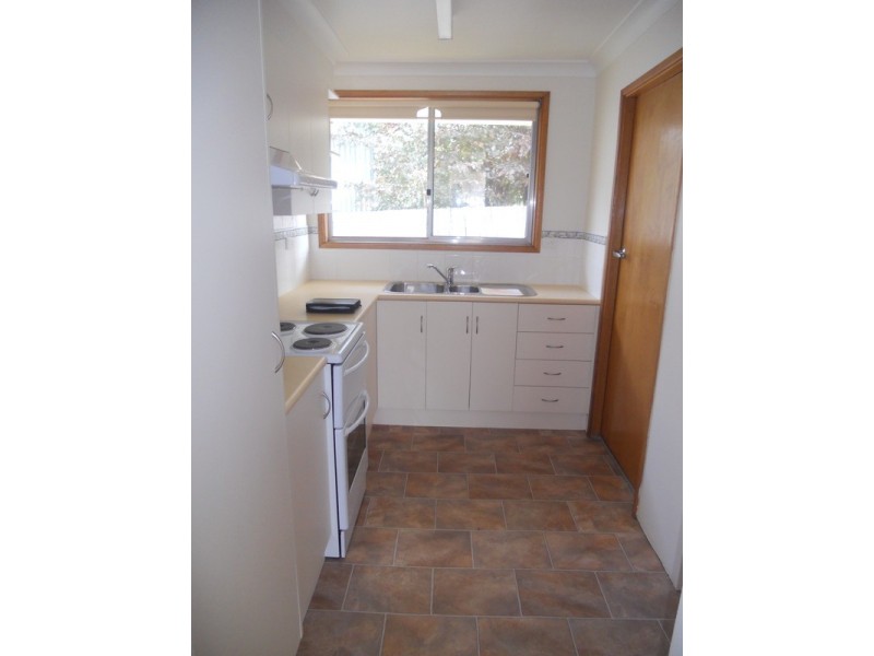 1/12 Dawson Avenue, Armidale NSW 2350