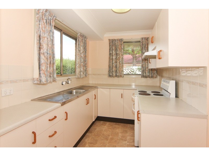 2/16 Naughten Avenue, Armidale NSW 2350