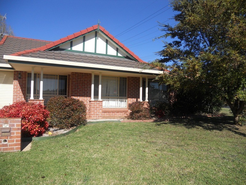 48 Claude Street, Armidale NSW 2350