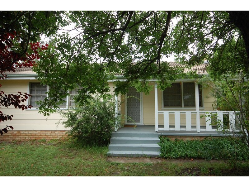 2 Purkiss Street, Armidale NSW 2350