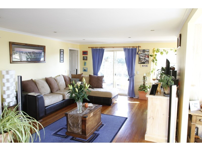 8 Erin Court, Armidale NSW 2350