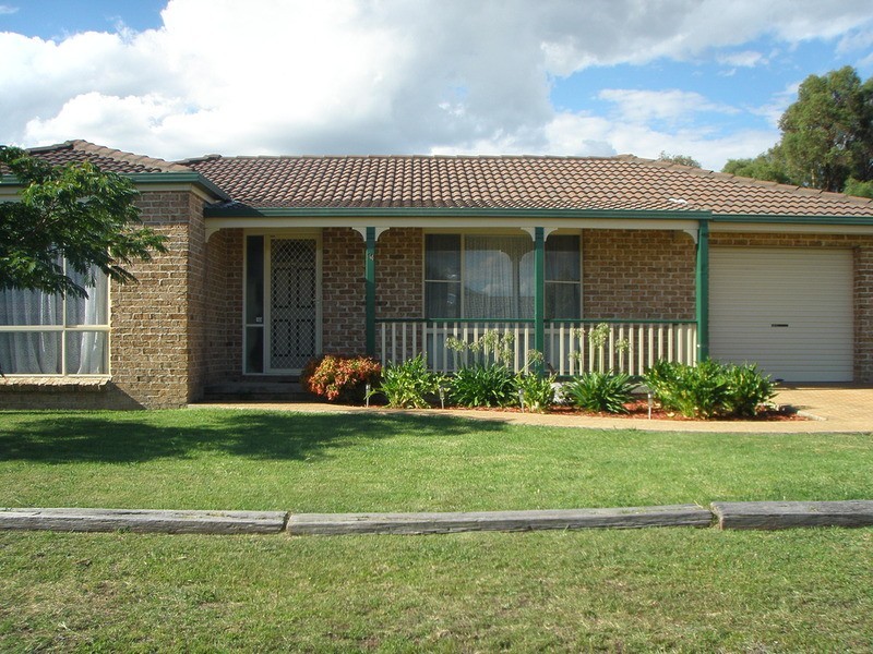 34 Centennial Close, Armidale NSW 2350