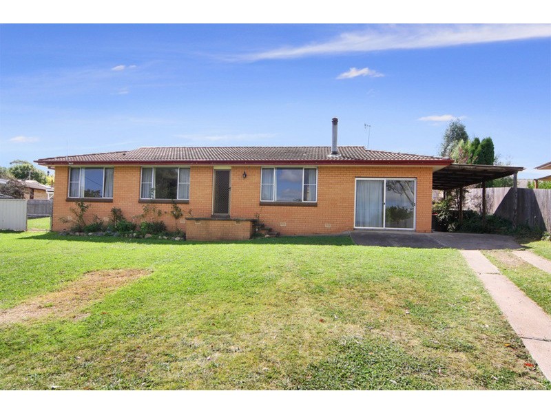 3 Carey Avenue, Armidale NSW 2350