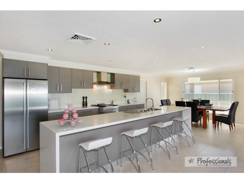 4 Mason  Crescent, Armidale NSW 2350