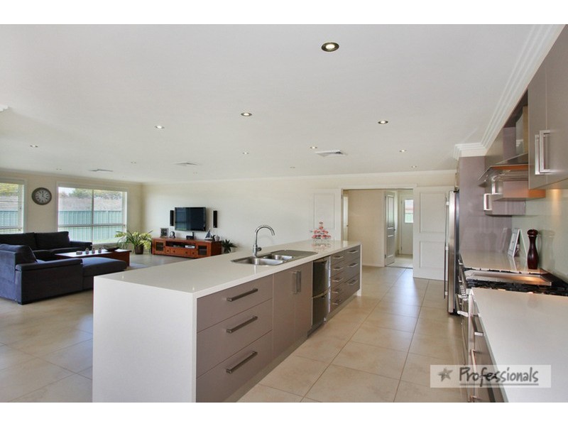 4 Mason  Crescent, Armidale NSW 2350